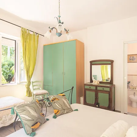 Villino Le Farfalle By Vacavilla * Camaiore