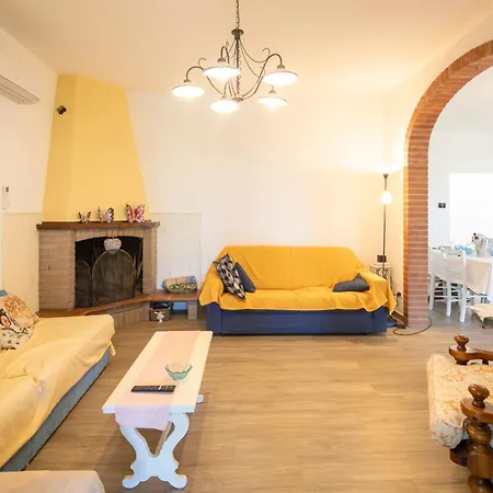 Villa Villino Le Farfalle By Vacavilla